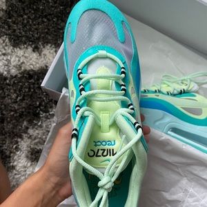 Nike Air Max 270 React